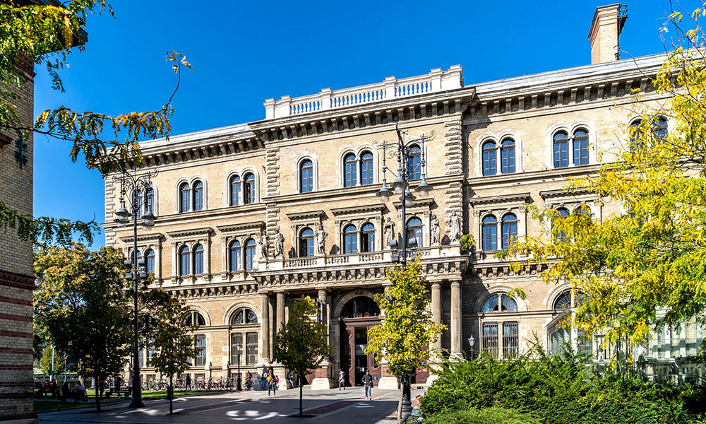 دانشگاه کوروینوس بوداپست مجارستان